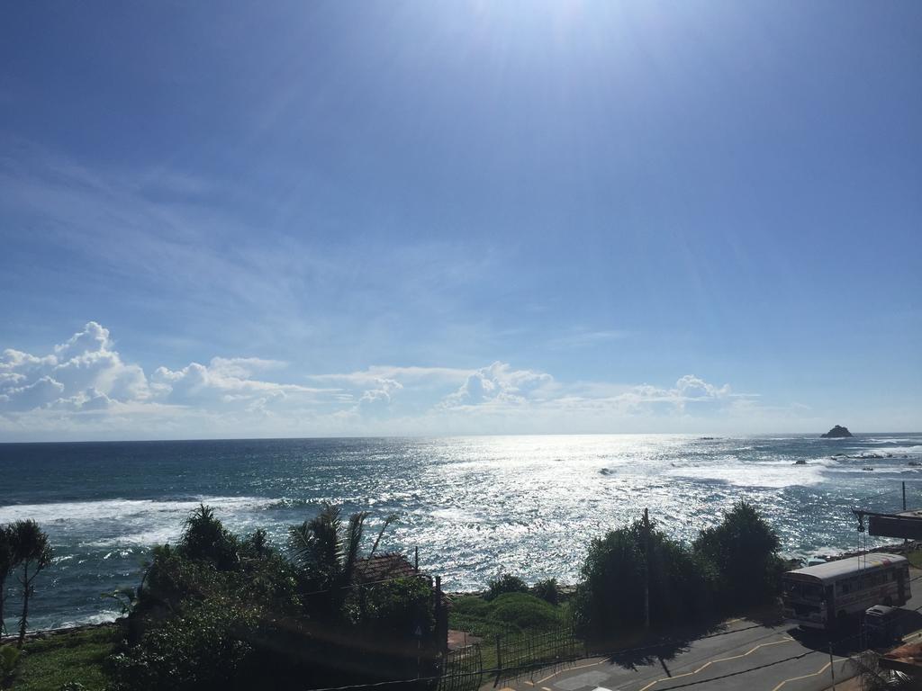 Cheeky Monkey Surf Camp Weligama Exterior photo