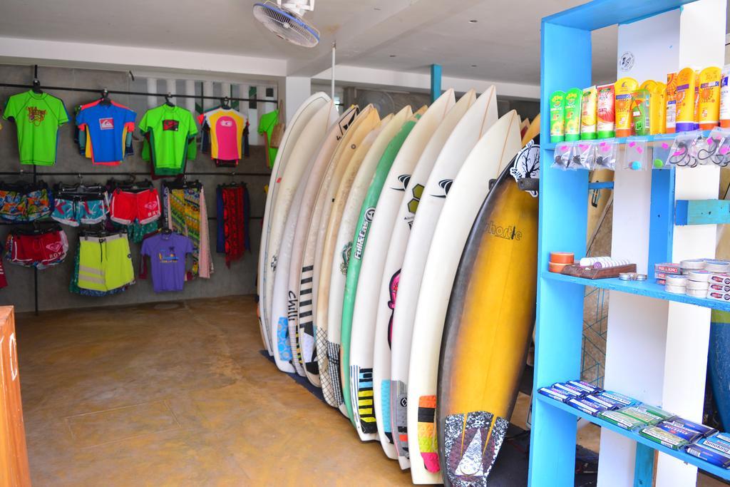 Cheeky Monkey Surf Camp Weligama Exterior photo