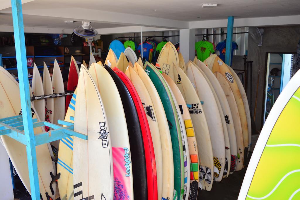 Cheeky Monkey Surf Camp Weligama Exterior photo