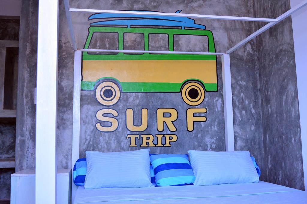 Cheeky Monkey Surf Camp Weligama Exterior photo